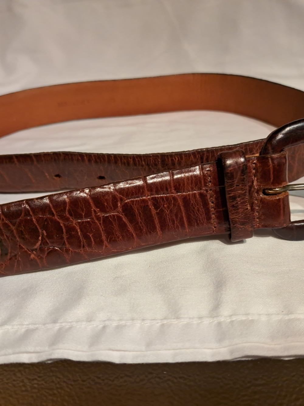 Classic Woman Brown Croc-Embossed Leather Belt